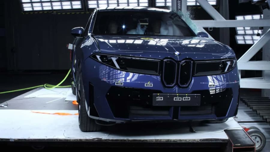 El BMW iX3 acaba de superar las nuevas y más estrictas pruebas de seguridad de Euro NCAP