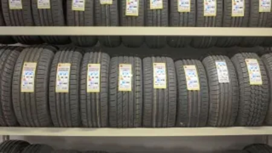 Otro golpe de Bruselas al producto chino: nuevos aranceles de hasta el 45 % por vender neumáticos a pérdidas