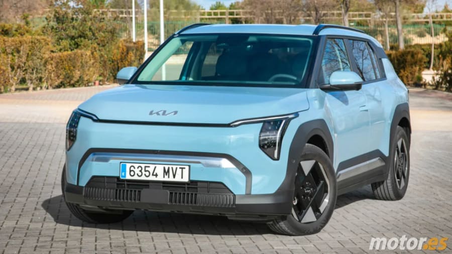 9.500 € menos, gana al BYD Atto 2 en autonomía y más barato que un Omoda, el KIA EV3 deja a sus rivales fuera de juego