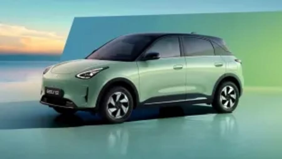 Resérvalo ahora por 500 € para ahorrarte otros 500 cuando cierres la compra: el Geely E2 llega a España con casi 350 km de autonomía