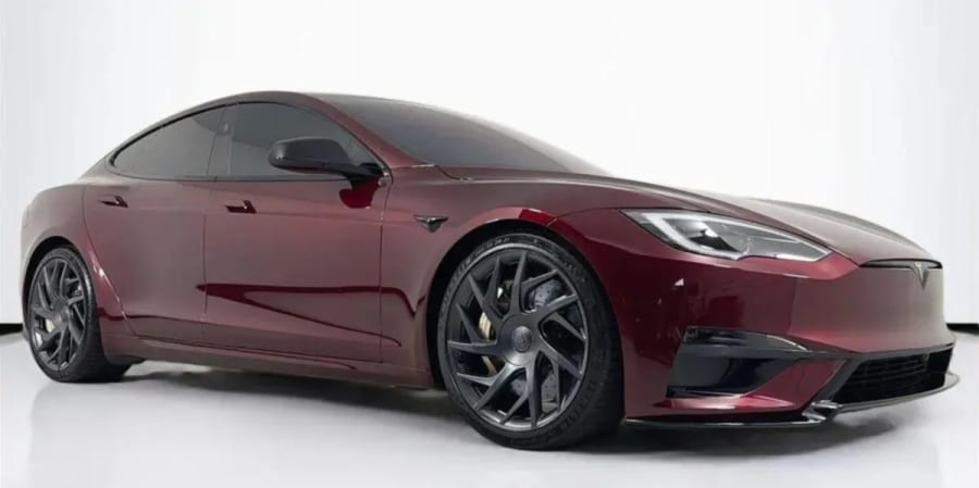 Alguien está revendiendo un Tesla Model S Signature por 260.000 dólares, con un sobreprecio de más de 100.000 dólares