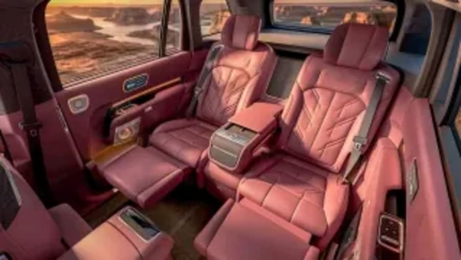 Tiene 1.381 CV y cuesta 60.250€: por primera vez, el 'Rolls-Royce Cullinan' chino enseña uno de sus últimos secretos