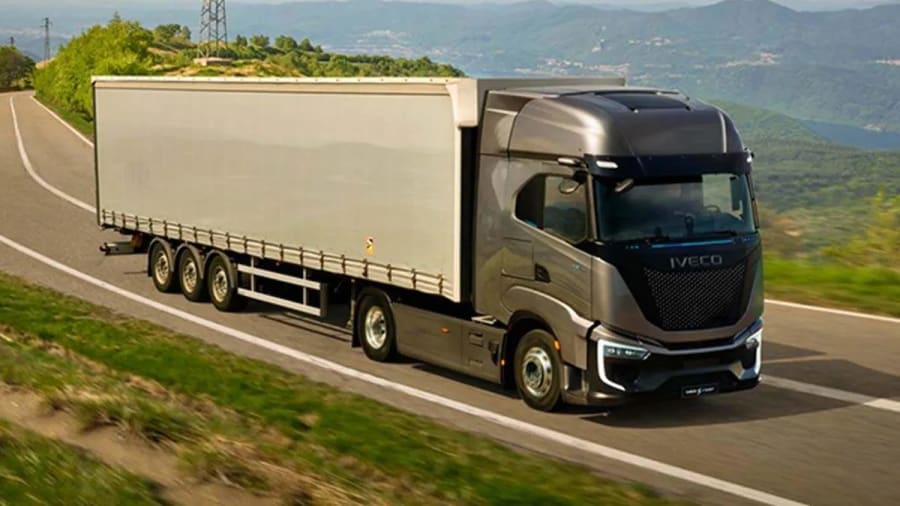El primer Iveco S-eWay Rígido ya trabaja entre Murcia y Alicante