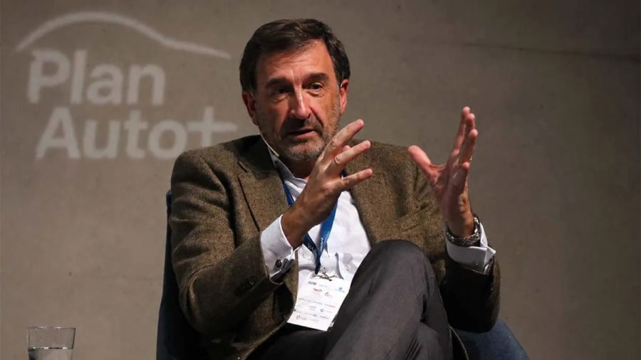El Plan Auto+ se retrasa y ANFAC avisa: las ayudas al coche eléctrico son urgentes