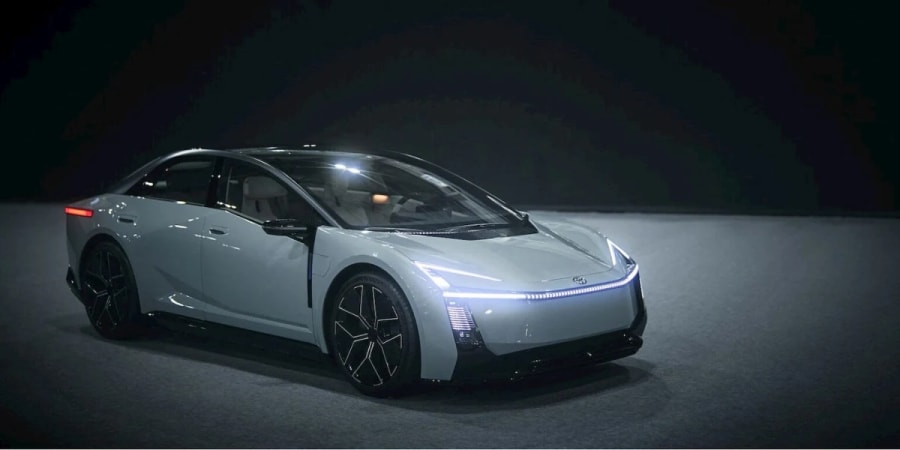 El Corolla EV de próxima generación de Toyota toma el centro del escenario mientras una 'sensación de crisis' remodela la compañía