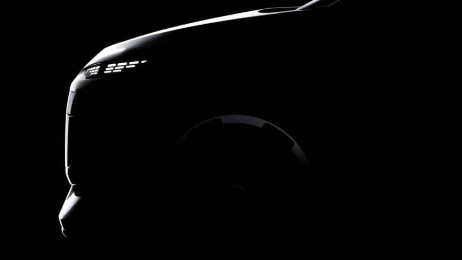 El Audi A2 e-tron ya no puede esconder su diseño, este vídeo espía lo destapa casi por completo