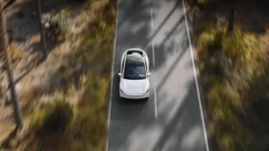 Tesla conquista el último continente que le quedaba pendiente: lo primeros Model Y han sido avistados listos para su entrega