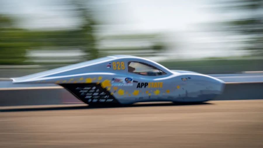 Electrek Formula Sun Grand Prix 2026: Resultados y galería del día 1
