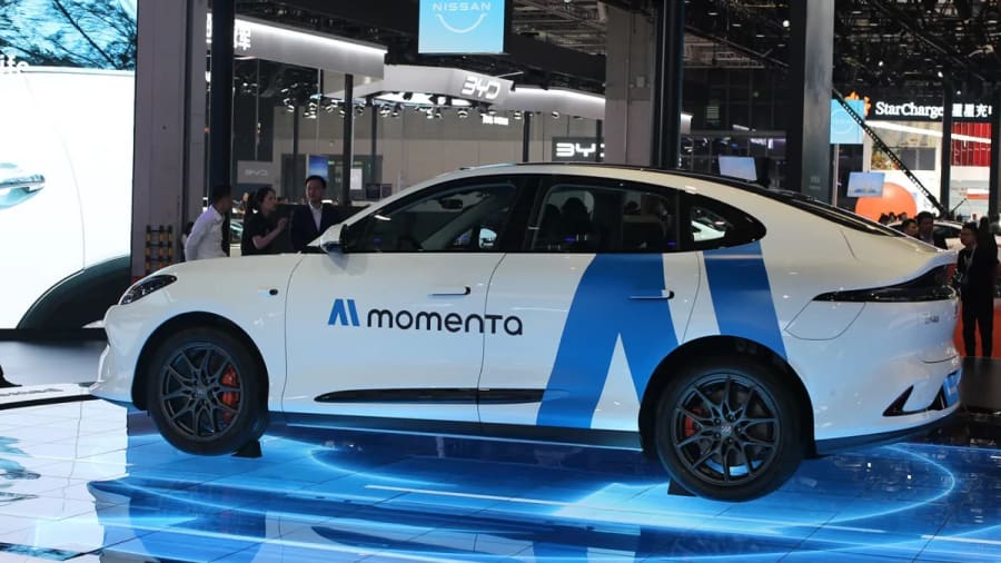 China reanuda la emisión de licencias para robotaxis tras meses de congelación, según un informe