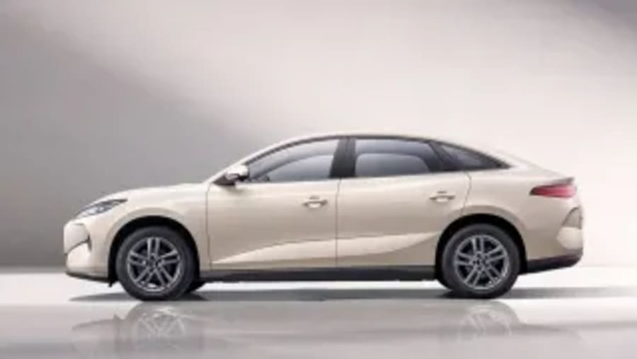 BYD quiere llenar Europa de taxis y ya tiene preparada la fórmula para conseguirlo: coches con hasta 1.350 kilómetros de autonomía