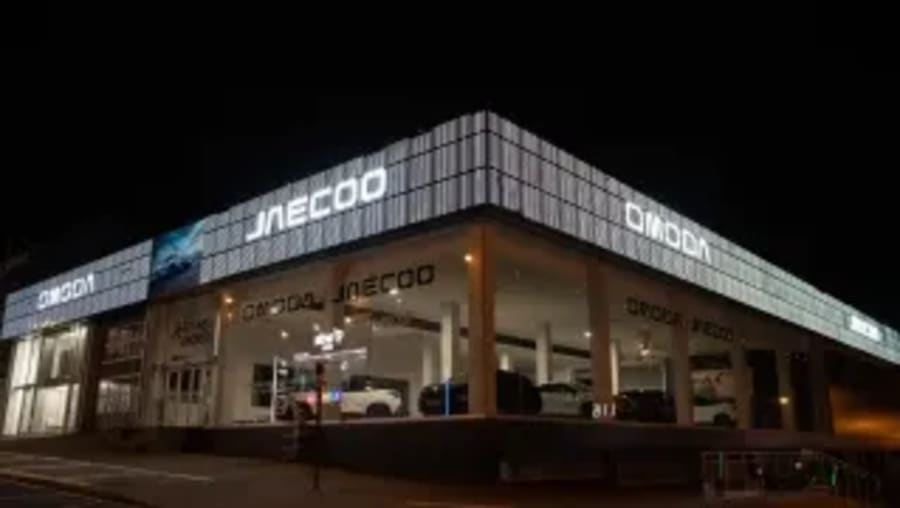 Los primeros en el mundo: Omoda & Jaecoo eligen los concesionarios de coches eléctricos en España para su asistente de IA