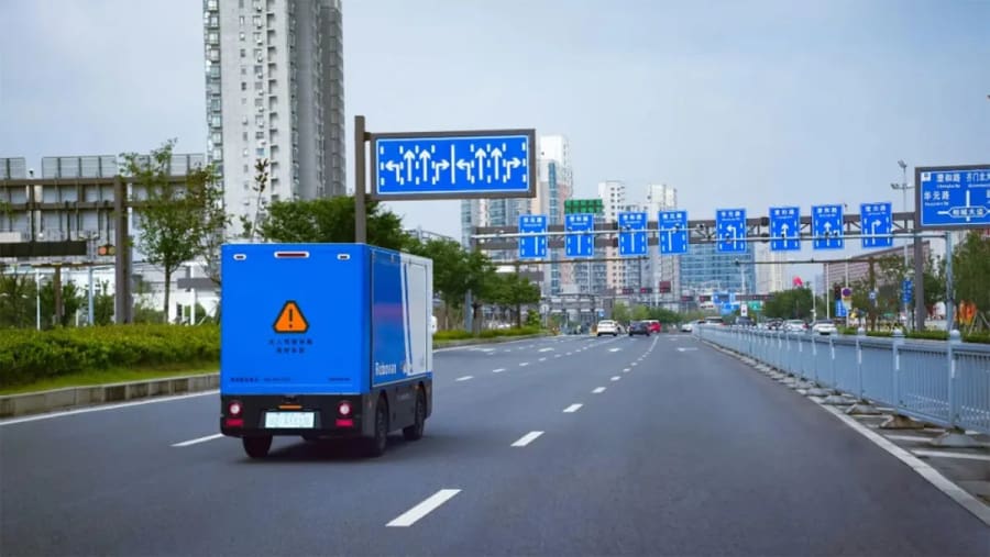 Momenta confirma su entrada en el sector de los robovans, más allá de los robotaxis