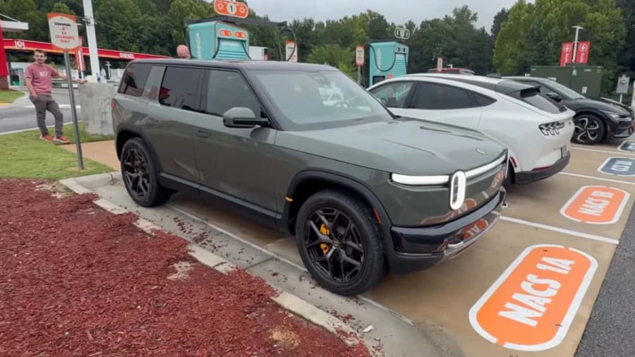 El Rivian R2 es una bestia de la carga. Pero es "simplemente correcto" para viajes por carretera