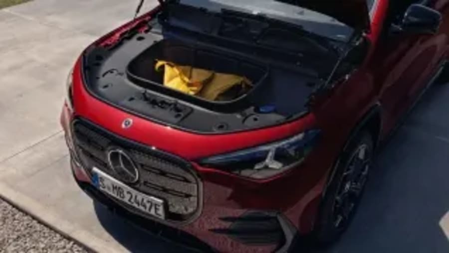 Mercedes presenta un nuevo coche eléctrico con 657 km de autonomía, carga en 20 minutos y mucho maletero por 48.600 €