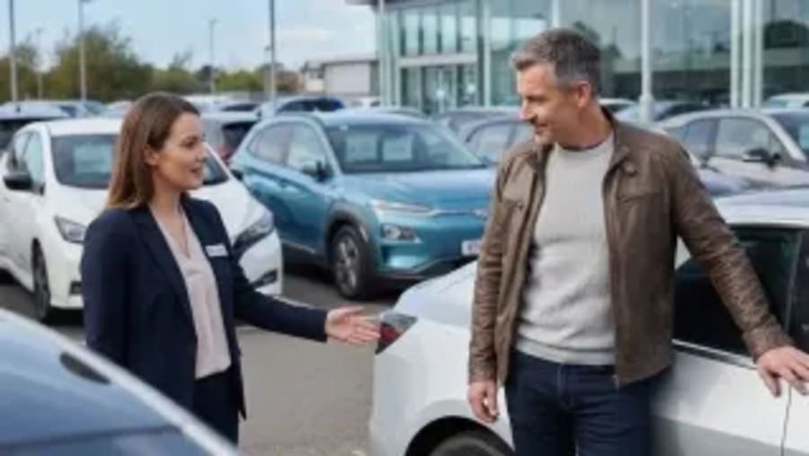 Si estás pensando en comprar un coche eléctrico de segunda mano, date prisa porque los precios están subiendo