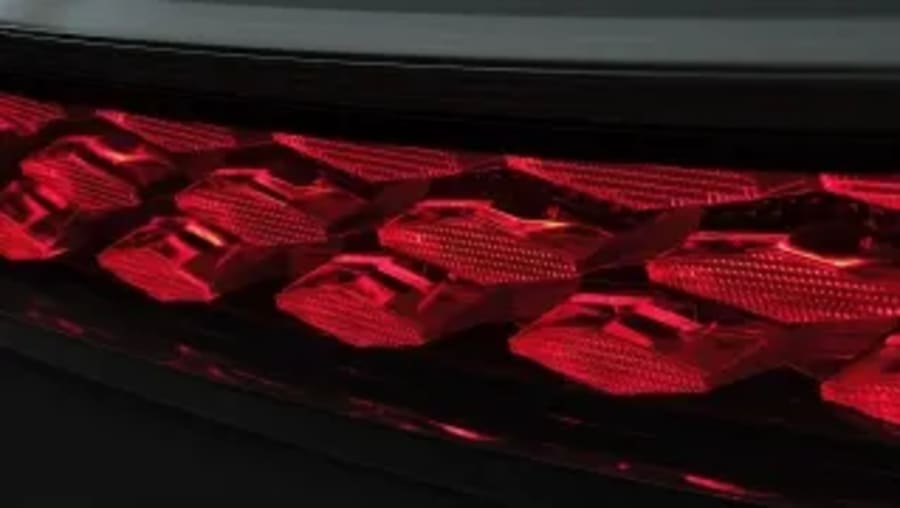 El primer coche eléctrico de Bentley no renuncia a su estilo e incorpora un detalle que la marca lleva usando más de un siglo