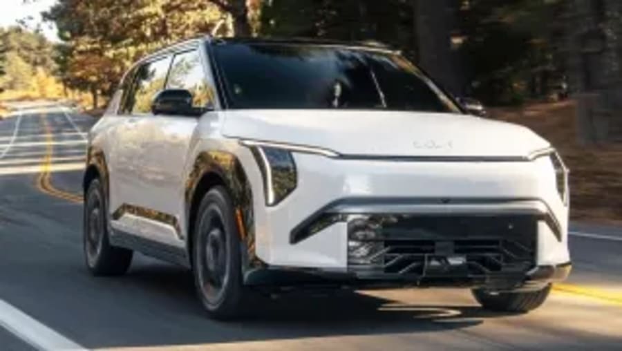 El Kia EV3 quiere que viajar en coche eléctrico sea más fácil incluso antes de salir de casa