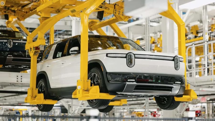 Rivian añade un segundo turno a la línea de ensamblaje del R2. He aquí por qué es importante