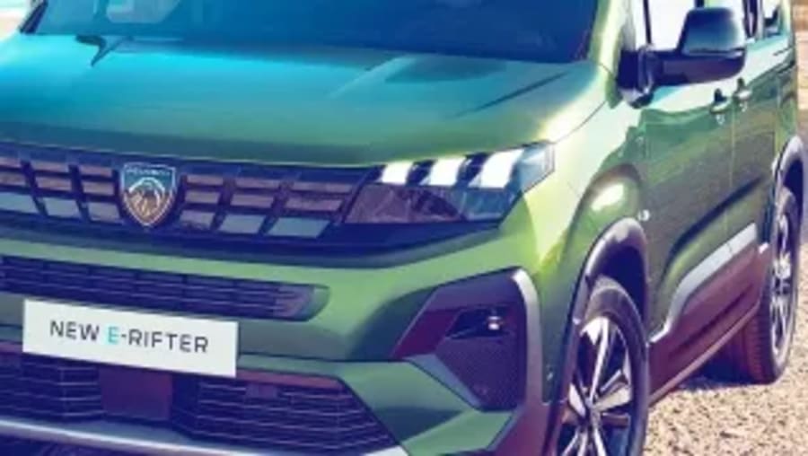El Peugeot E-Rifter es el coche eléctrico más práctico que transforma las vacaciones de verano en familiaen una aventura cómoda y sin límites