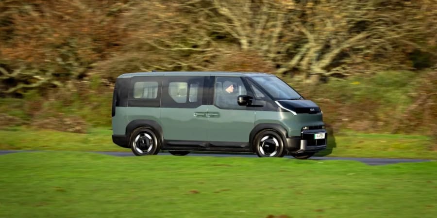 La Kia PV5 domina Europa como la furgoneta eléctrica pequeña más vendida