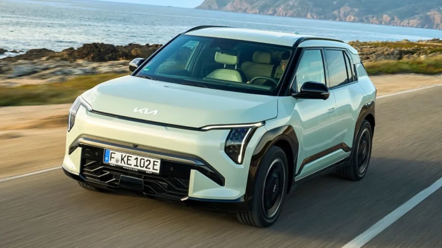 Seis funciones del Kia EV3 que cobran sentido en verano (y la letra pequeña que conviene conocer de cada una)