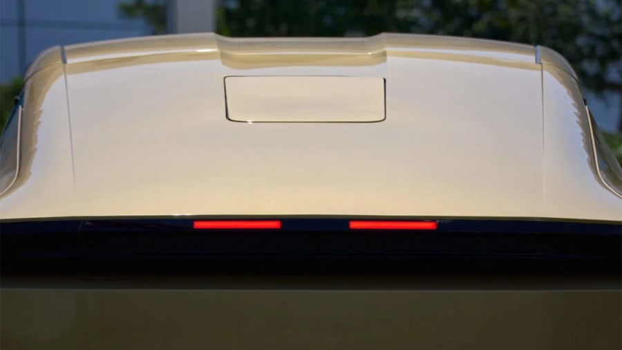 Tesla muestra el primer Cybercab con Starlink integrado en el techo: El futuro está aquí