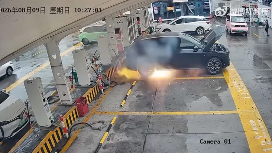 Se incendia un Zeekr 7X en China en un cargador y la marca explica qué ocurrió antes