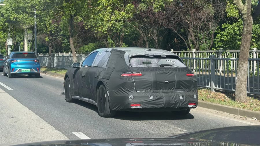 El Nio ET5 Touring renovado, avistado en pruebas de carretera, podría debutar en el Nio Day