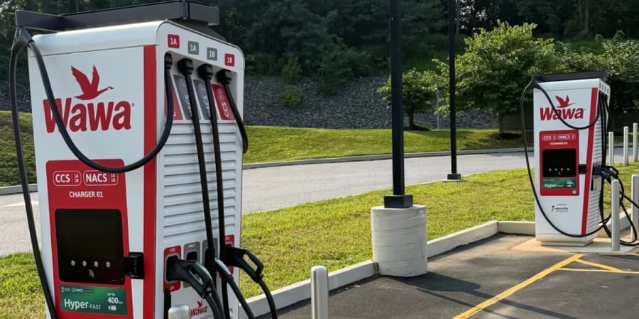 Los cargadores de vehículos eléctricos de la marca Wawa se expanden más allá de Tesla