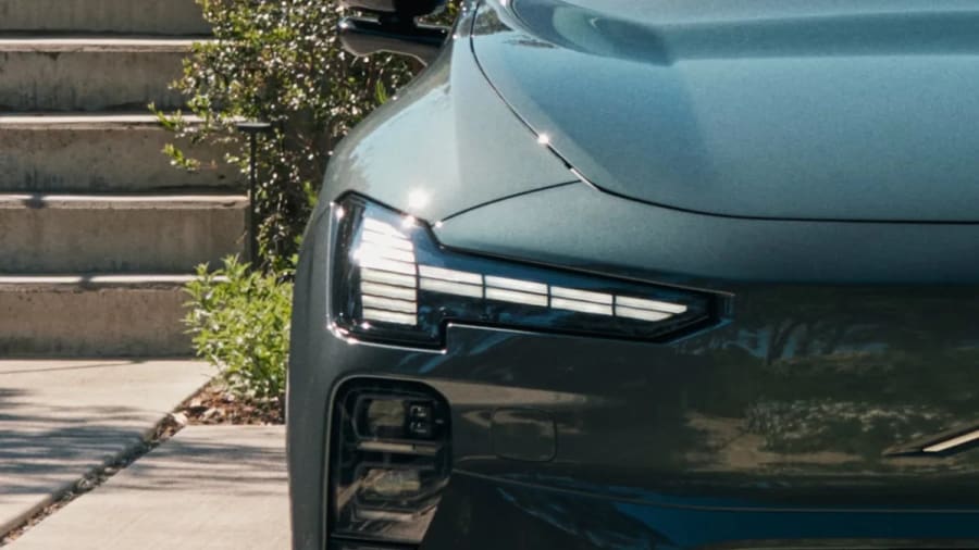 El Volvo EX60 obliga a sus clientes a pagar 7.300 euros más por un equipamiento que antes era de serie