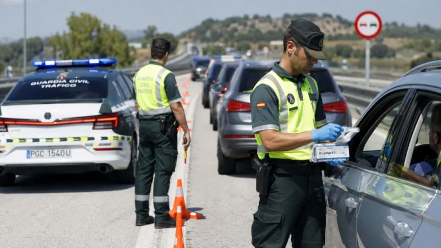 Multas de 1.000 euros y 6 puntos: la DGT dispara los controles de drogas en España