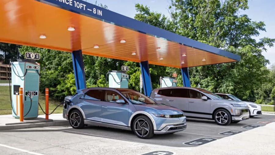 Los vehículos eléctricos de Hyundai y Genesis en EE. UU. obtienen un gran descuento en los cargadores Ionna