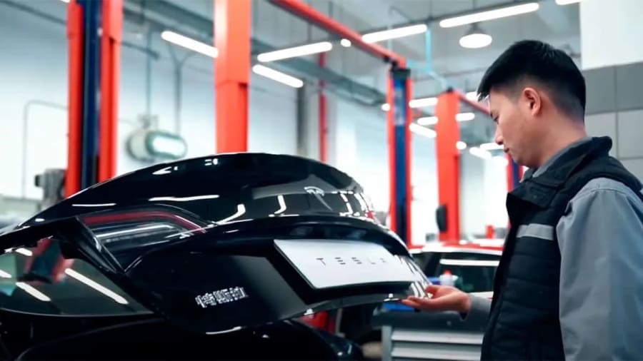 China obliga a Tesla y Xiaomi a revisar más de 4 millones de coches por un problema con las puertas