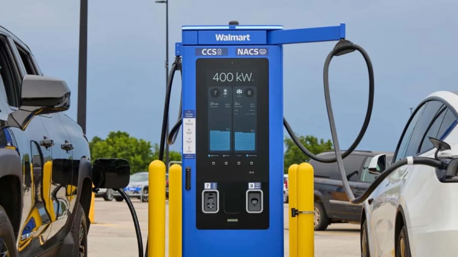 La red de recarga para vehículos eléctricos de Walmart alcanza un hito importante