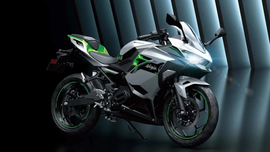 Kawasaki vende en España esta Ninja eléctrica por 9.050 euros: tiene 12 CV y 72 km de autonomía