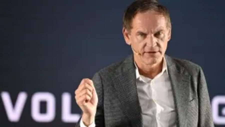El máximo responsable de Volkswagen, Oliver Blume, avisa: "necesita recortes drásticos para seguir siendo competitiva"