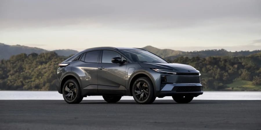 Toyota llama a revisión 10.000 unidades del SUV eléctrico C-HR