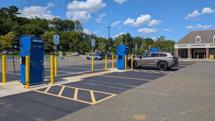Cada vez más estadounidenses se interesan por los coches eléctricos, según un estudio