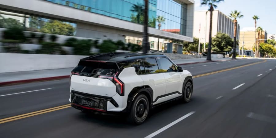 Kia desvela una oferta de leasing para el EV3 por 349 dólares al mes, pero con letra pequeña