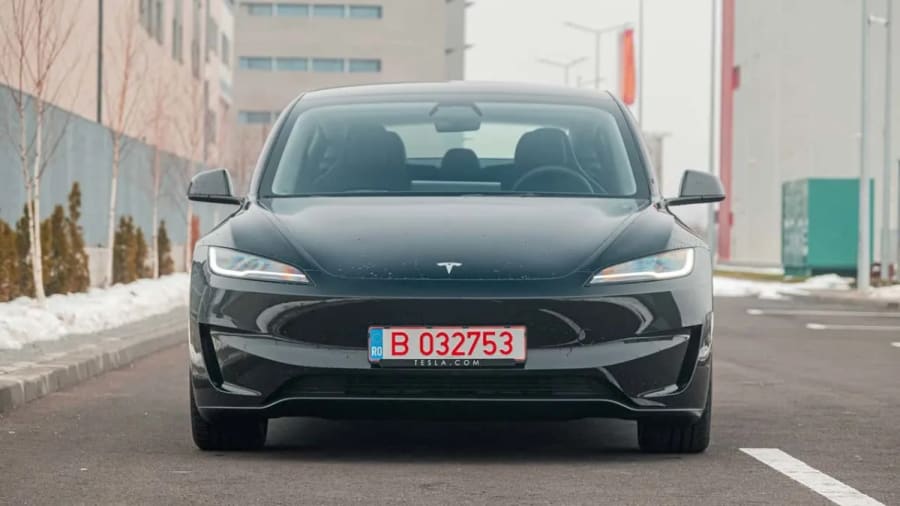 Tu coche eléctrico tiene dos cifras de potencia, pero las marcas solo anuncian una