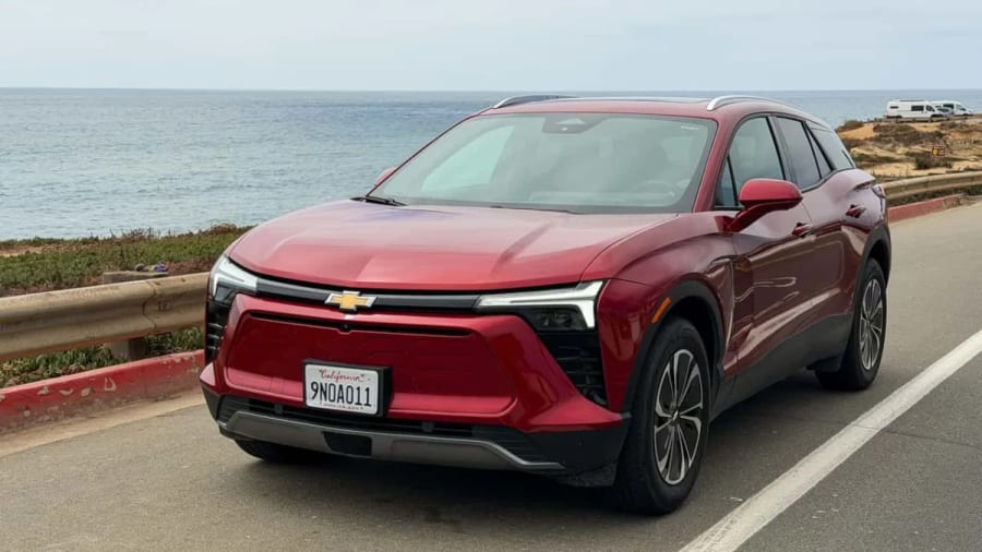 Los coches nuevos son cada vez más caros, pero los eléctricos bajan de precio
