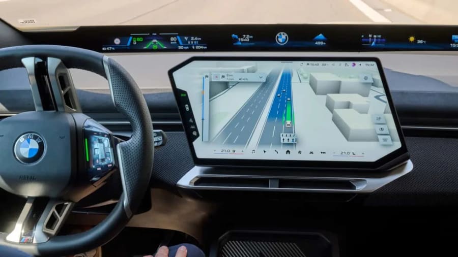 BMW renueva su sistema de navegación al estilo de Tesla