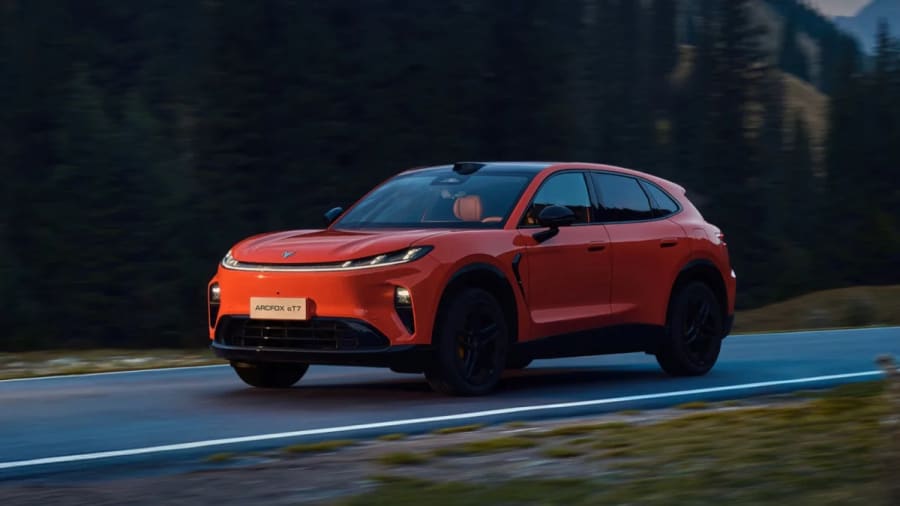 Arcfox lanza el SUV Alpha T7 con dos opciones de propulsión desde unos 19.640 dólares