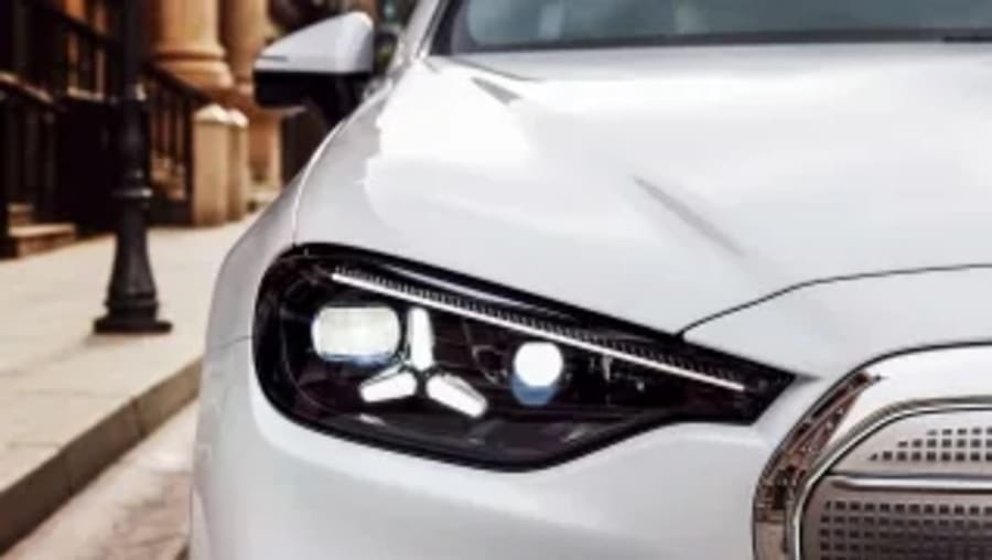 Mercedes 'abarata' su nuevo e icónico sedán eléctrico con 421 CV, casi 700 km de autonomía y carga a 320 kW
