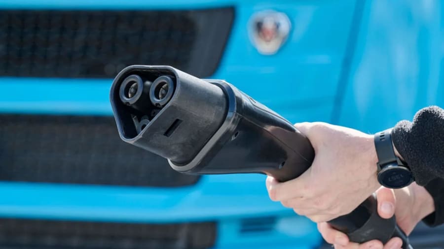 VINCI prepara cargadores de 1 MW para camiones eléctricos en Francia, Alemania y España