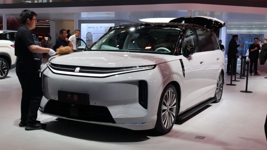 BYD inicia contrataciones masivas en su mayor base de producción ante el aumento de fabricación y el auge de las exportaciones