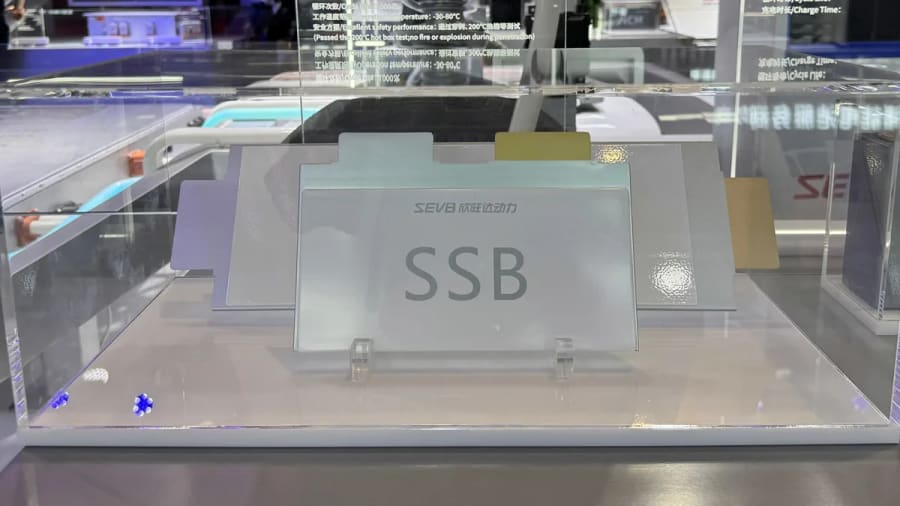 La hoja de ruta de baterías de estado sólido de Li Auto apunta a un uso limitado en vehículos en 2027 o 2028