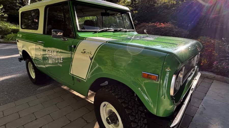 Este Scout de 1970 estuvo años abandonado en un campo y ahora es un eléctrico con su cambio manual original de 4 velocidades