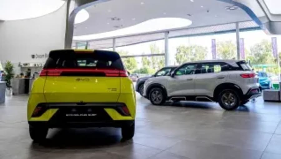 Los coches eléctricos se acercan a la paridad de precios con los de gasolina: la diferencia actual es inferior al 10 %