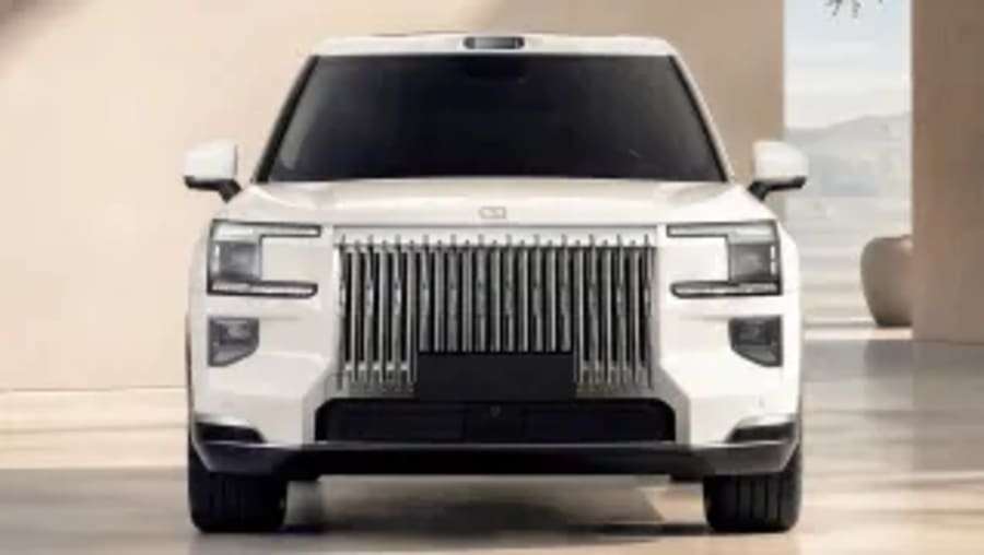 Esta 'bestia' de 5,23 metros, 897 CV y 737 km de autonomía, empieza a salir de China y muy pronto lo veremos por España